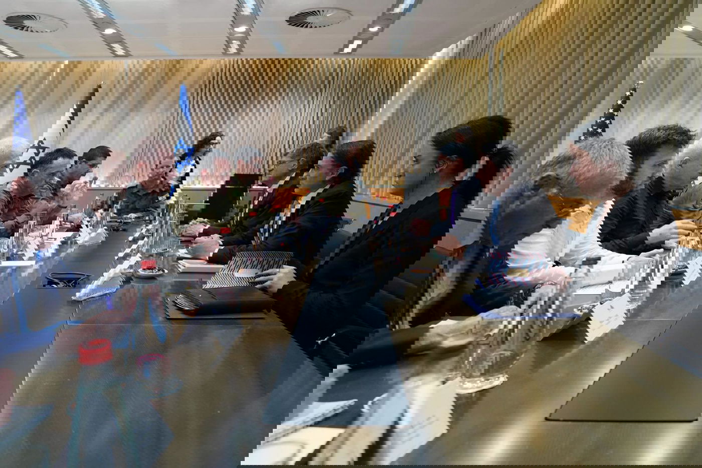 המתיחות בצפון: זה מה שאמר שר הביטחון לשליח האמריקאי עמוס הוכשטיין