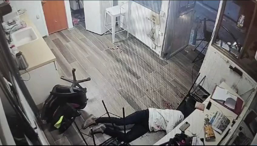 דוקר, מנוטרל ושוב מנסה לירות