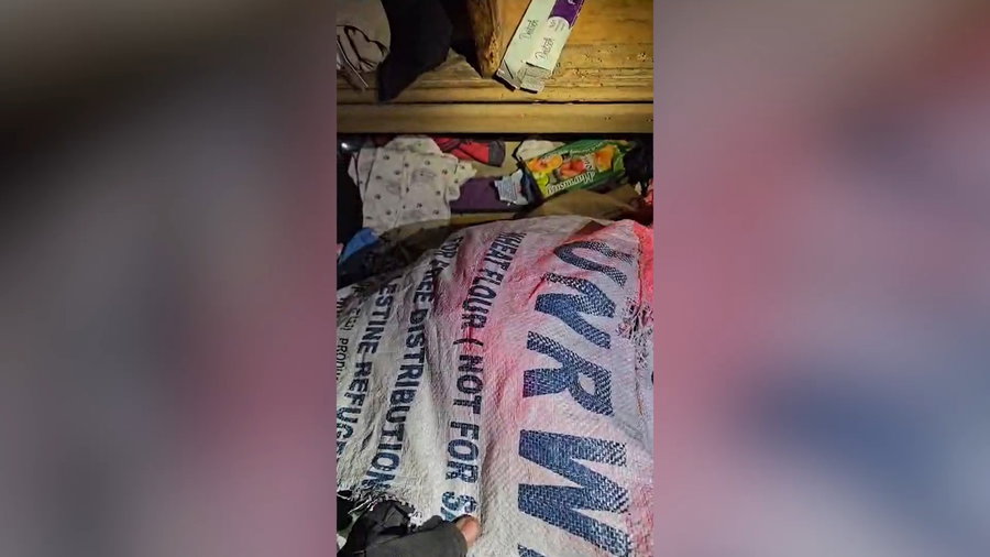 איתור אמצעי הלחימה בשקים של אונר"א