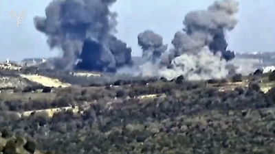 מטוסי קרב בגל תקיפות של יעדי חיזבאללה בלבנון | צפו