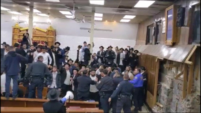 שבירת הקיר ב-770 אמש