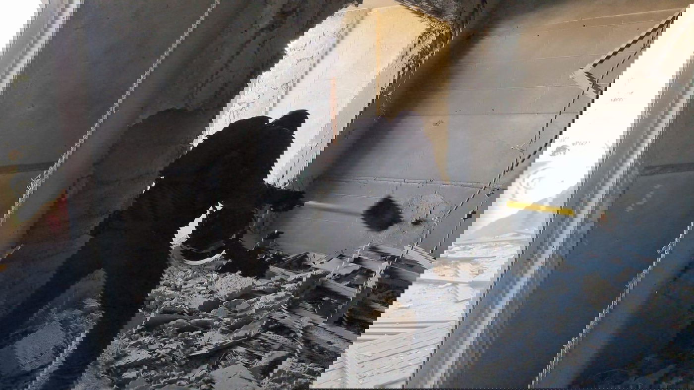 בית המחבלים שביצעו את הפיגוע הרצחני בכניסה לירושלים נהרס | צפו