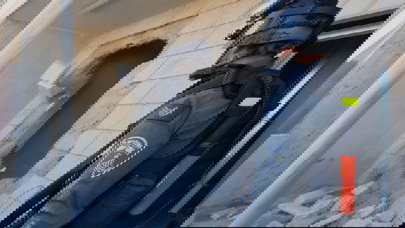 בית המחבלים שביצעו את הפיגוע הרצחני בכניסה לירושלים נהרס | צפו