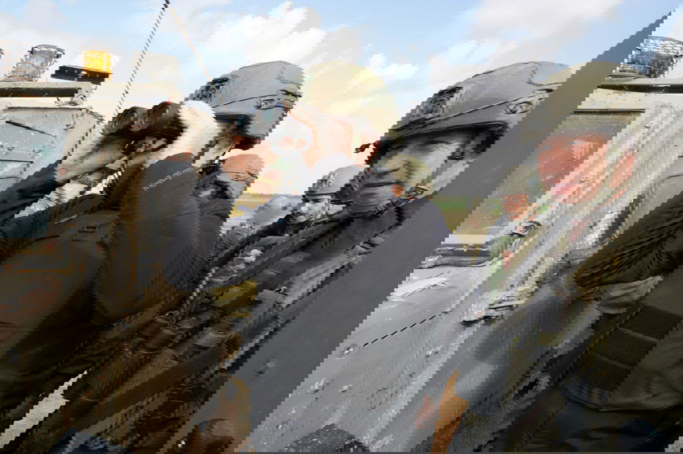 דיווח: ארה"ב ובריטניה נערכות לתקוף את החות'ים כבר הלילה