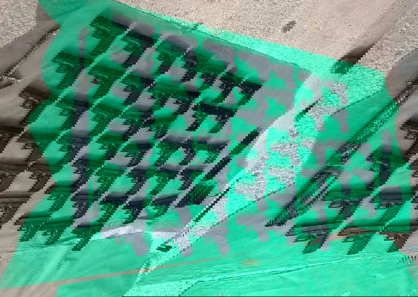 הנשקים שנתפסו 