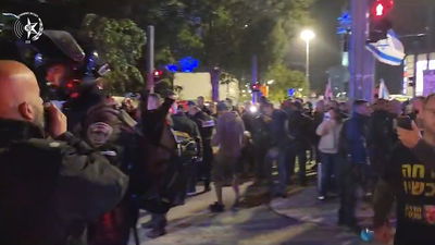 מפגינים ניסו לחסום את נתיבי איילון ולשבש תנועה; 6 נעצרו