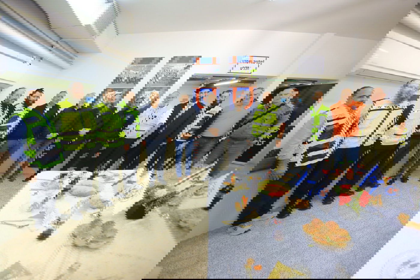 ח"כים בביקור בבסיס זק"א ת"א