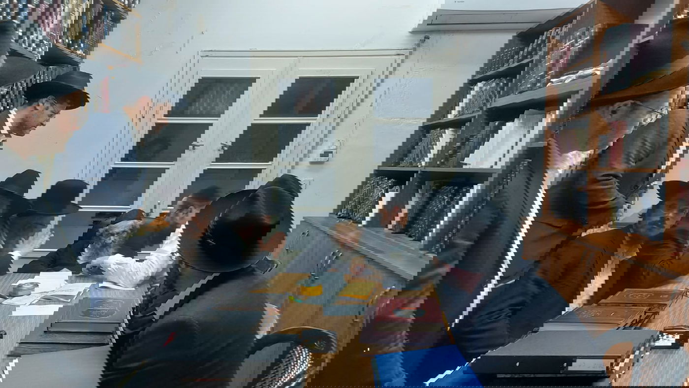 המתנדבים מתברכים אמש מהגר"ד לנדו