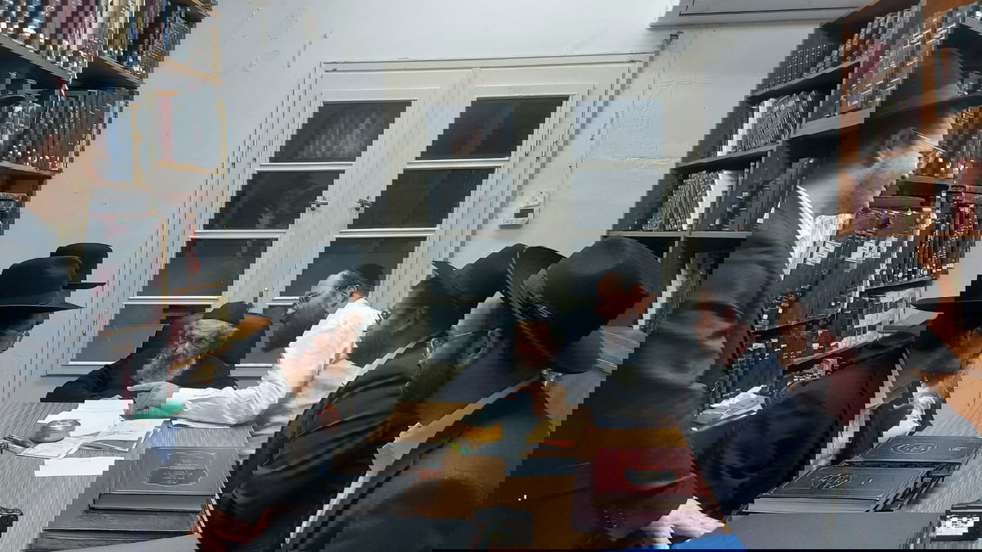 המתנדבים מתברכים אמש מהגר"ד לנדו