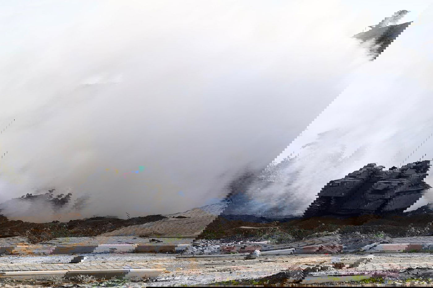 תיעודים דרמטיים מעזה: לוחמי קמונדו פשטו על משרדיהם של מפקדים בכירים בחמאס | צפו