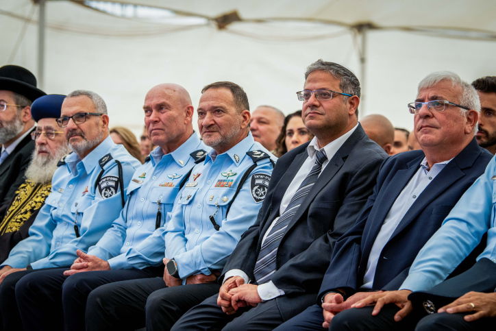 השר בן גביר עם צמרת המשטרה