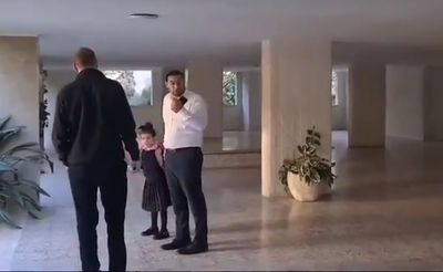 השר וסרלאוף התחנן לפעילות המחאה: "הבת שלי מפחדת" 