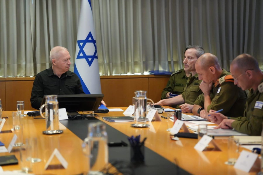 שר הביטחון בישיבה, היום