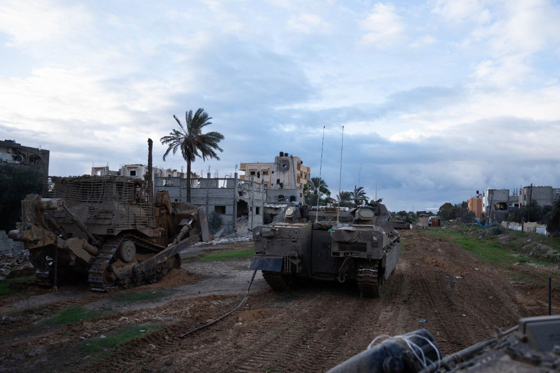 במחנה האימונים של חמאס: הלוחמים מצאו דגם טנק ישראלי