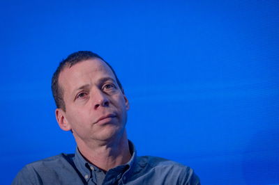 'הארץ' תוקף את עמית סגל - שהחליט להגיב להם בחריפות