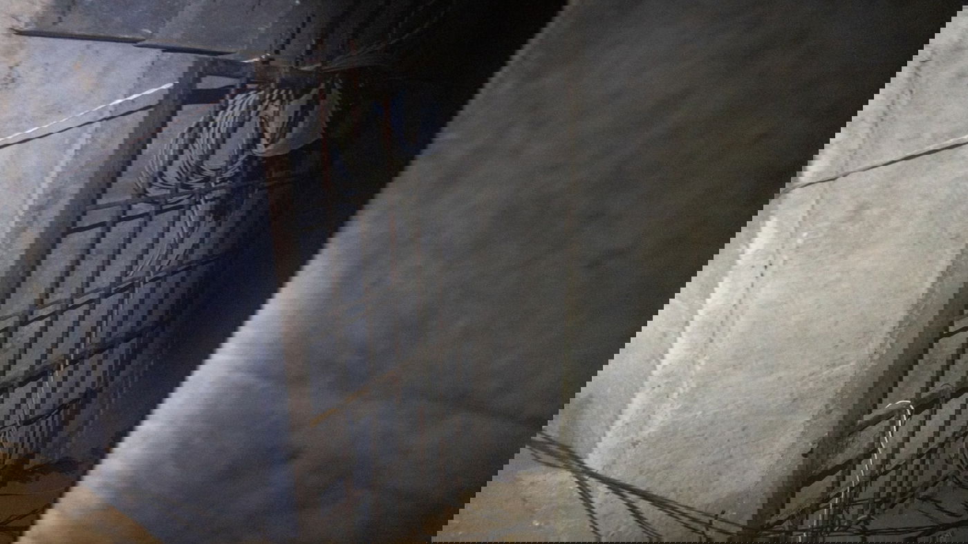 צה"ל חושף תיעוד מהמנהרה בה הוחזקו חטופים תחת חאן יונס | צפו בתיעוד בלתי נתפס