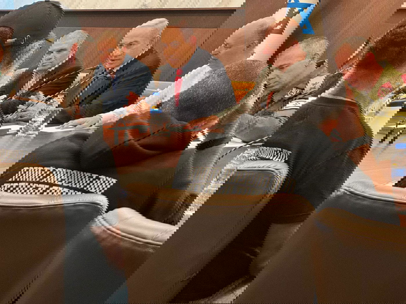 נתניהו עם המשפחות, היום