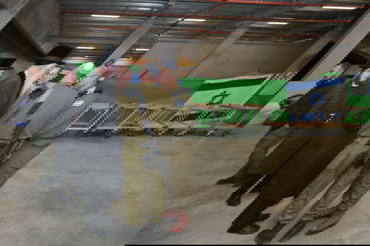 הרב גרוסמן בביקור במחנה שורה: "עם ישראל חייב לכם הכרת הטוב"