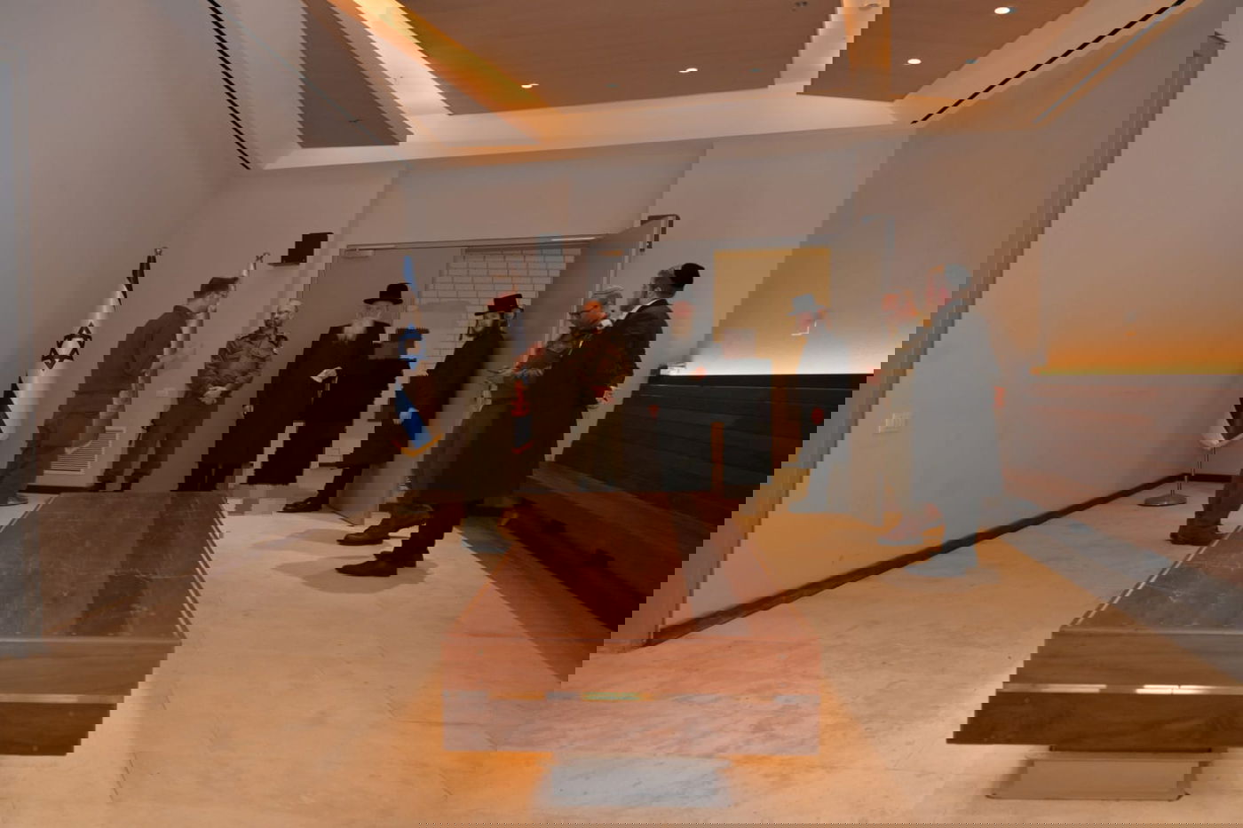 הרב גרוסמן בביקור במחנה שורה: "עם ישראל חייב לכם הכרת הטוב"