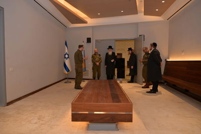 הרב גרוסמן בביקור במחנה שורה: "עם ישראל חייב לכם הכרת הטוב"