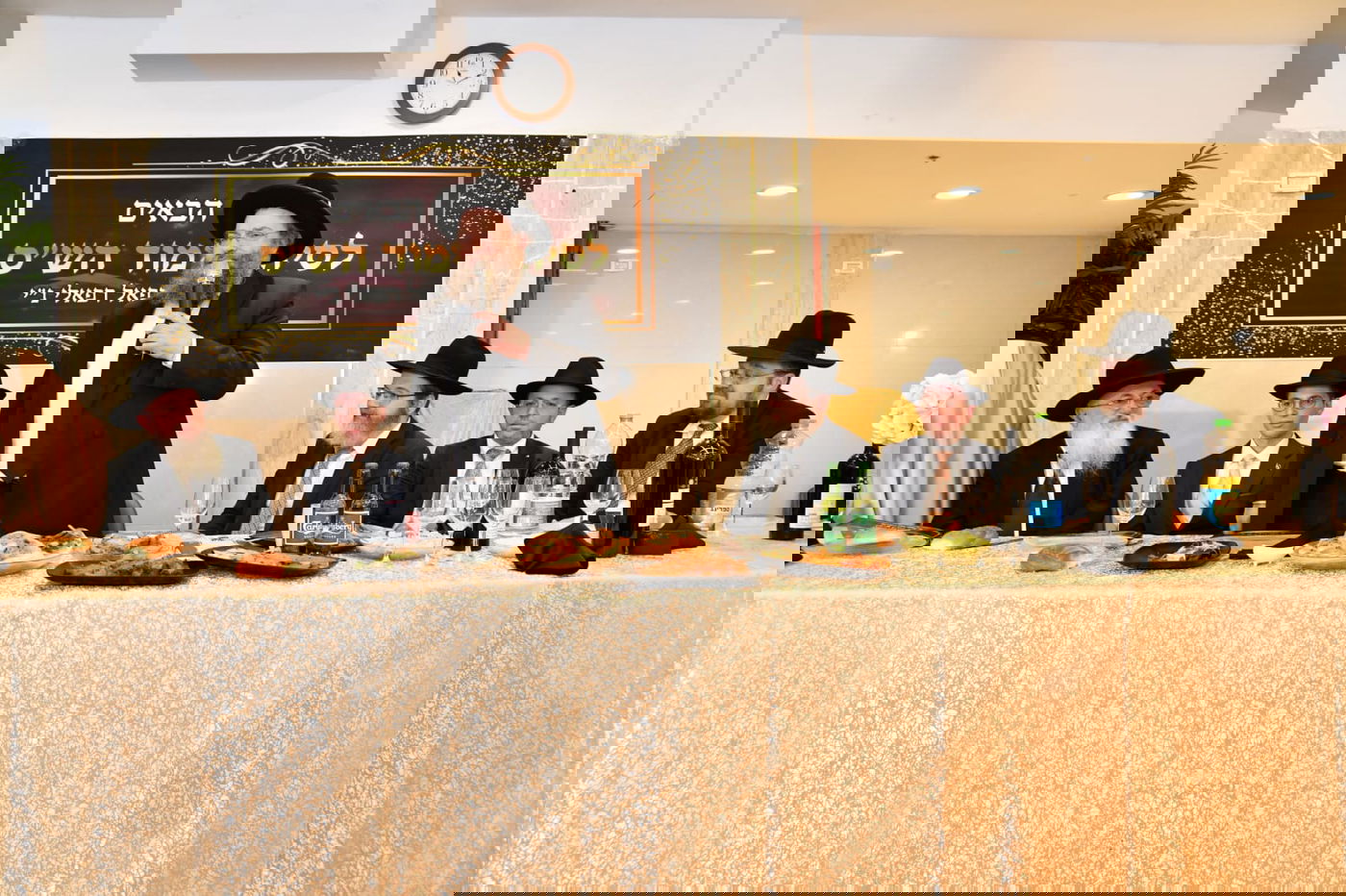 הגר"נ אלון נואם במעמד סיום הש"ס של הבחור החשוב רפאל רפאלי