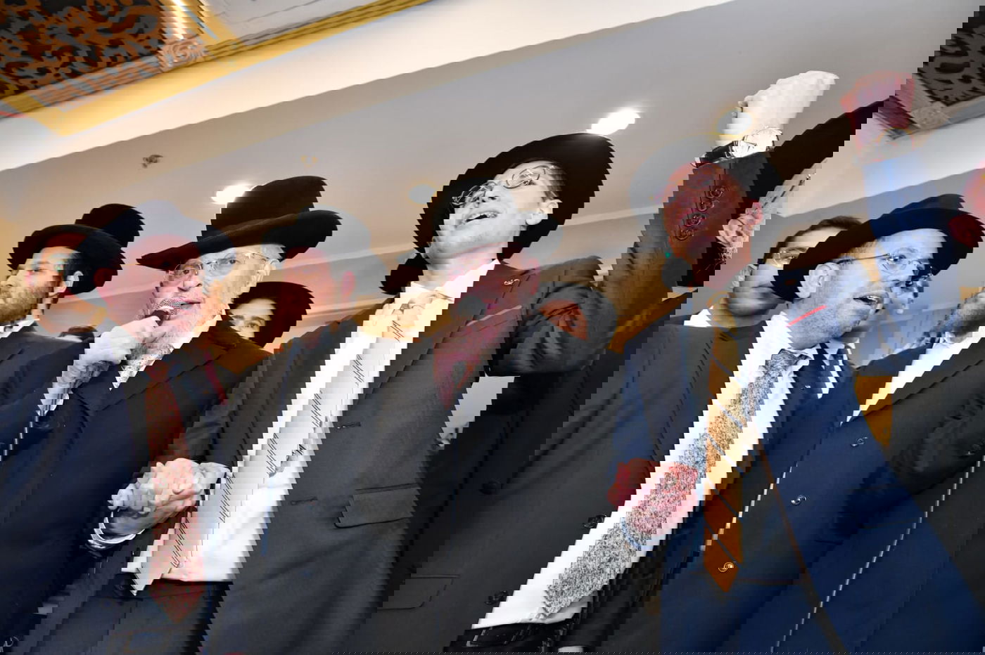 הגר"י אזרחי במעמד סיום הש"ס של הבחור החשוב רפאל רפאלי