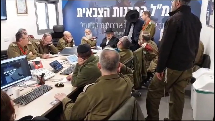 הגר"מ מאזוז במחנה הצבאי 'שורה'