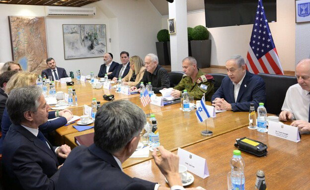 בלינקן משתתף בישיבת הקבינט