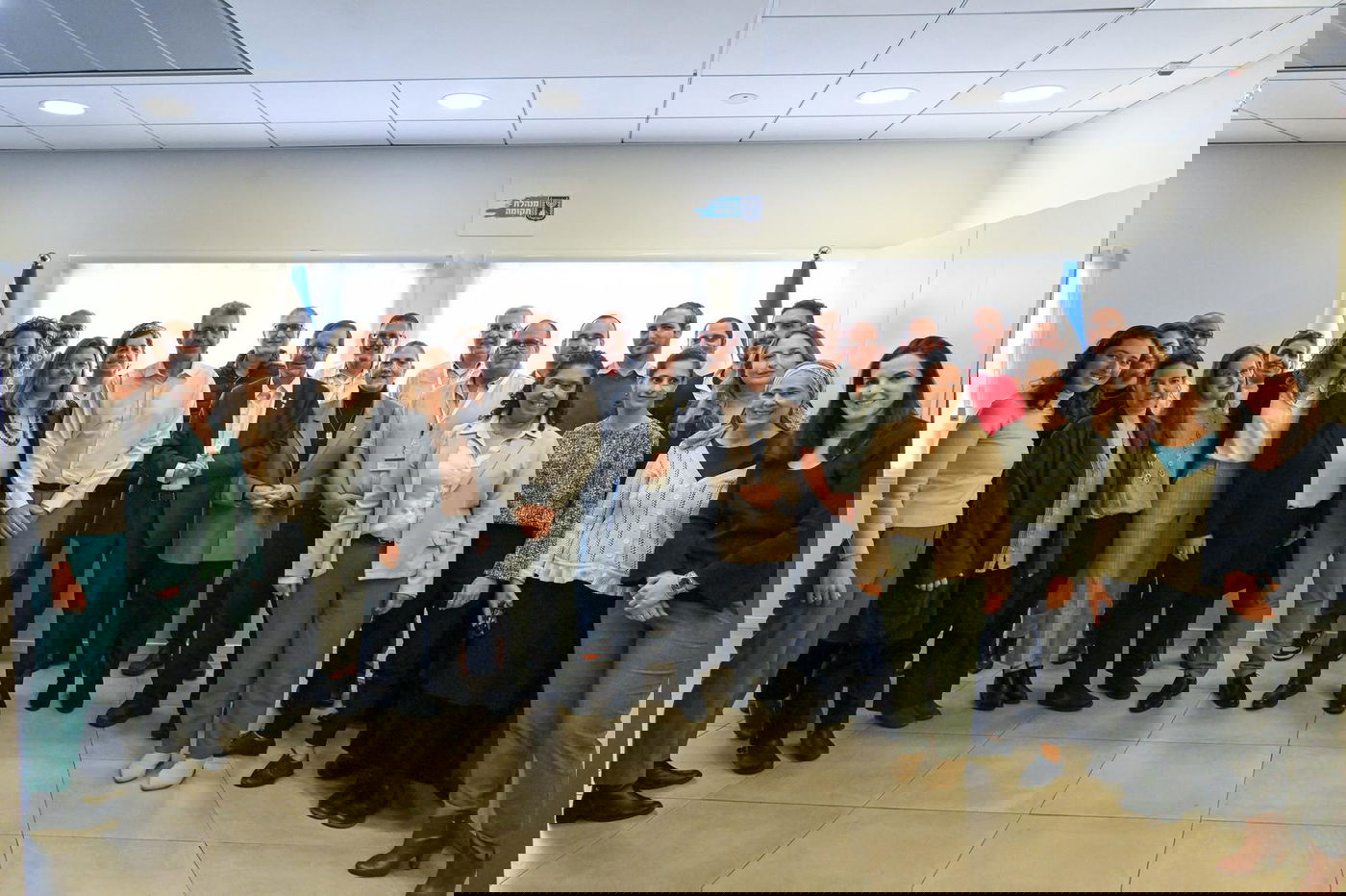 הנשיא הרצוג במנהלת תקומה