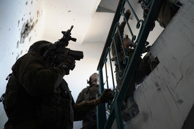 הלוחמים פושטים על יעדי חמאס בחאן יונס | עשרות מחבלים חוסלו