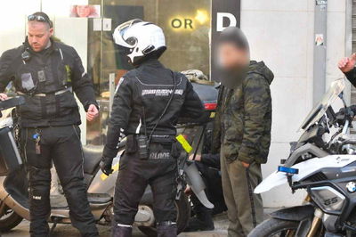 הזוי: אופנוען נתפס שוב נוהג ללא רישיון ובפסילה של בית משפט