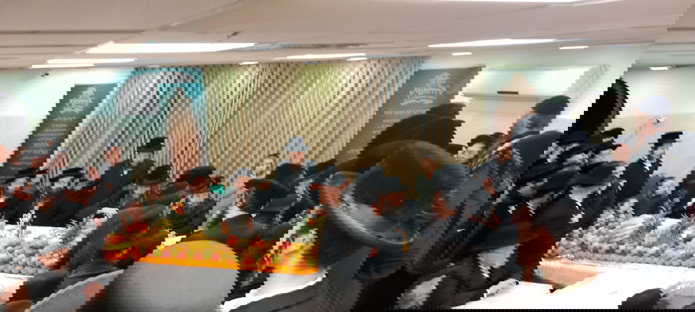 טיש ט"U בשבט בקאליב