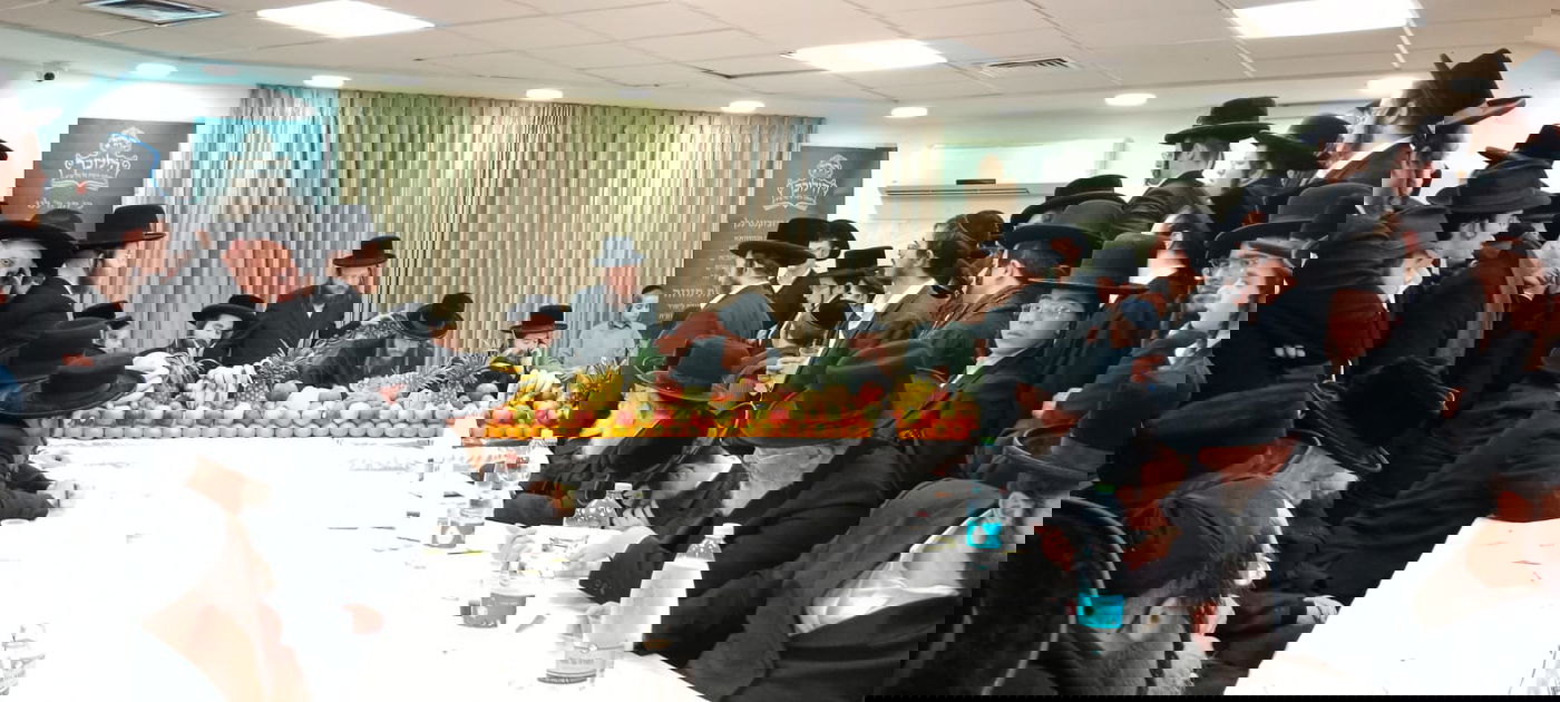 טיש ט"U בשבט בקאליב