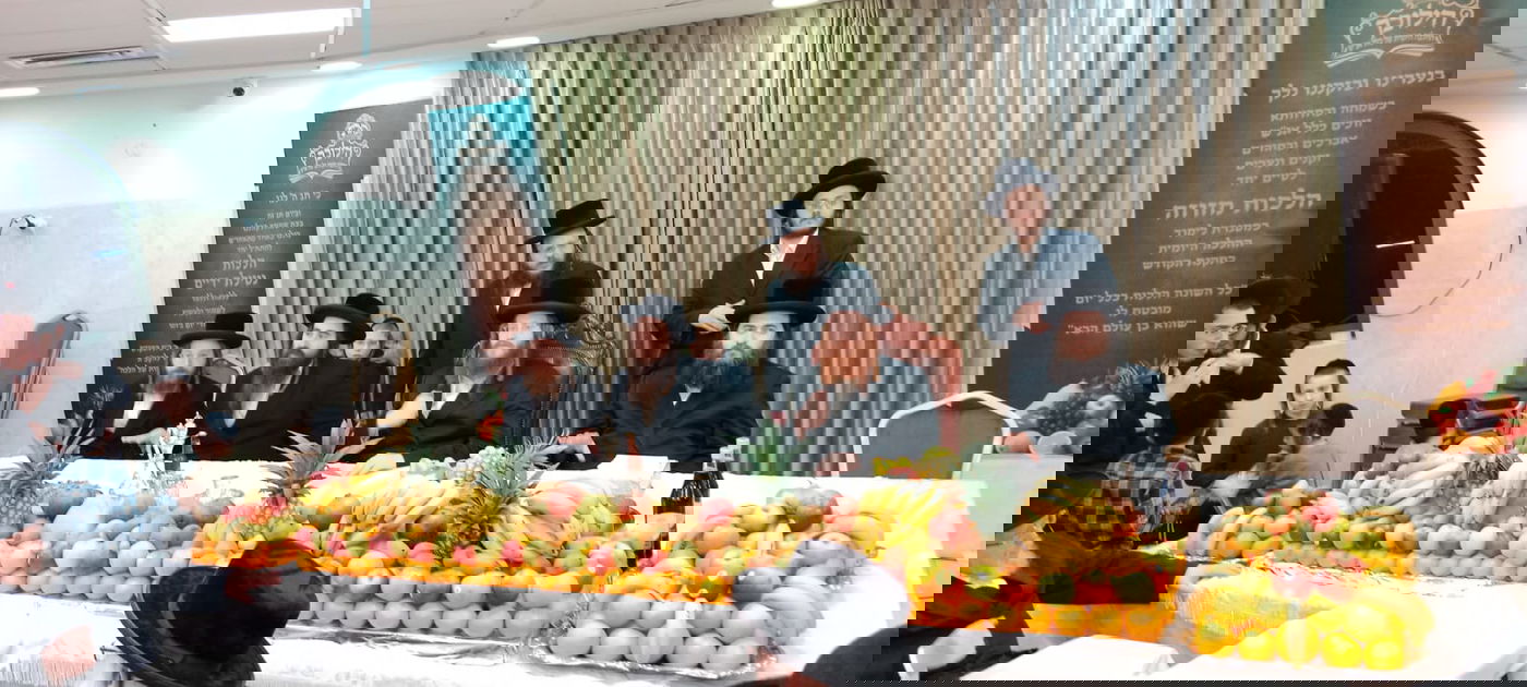 טיש ט"U בשבט בקאליב