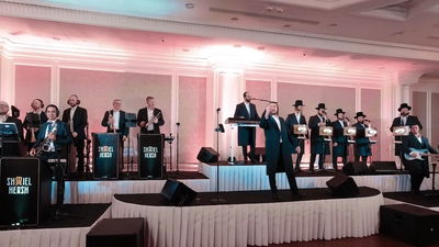 יוסי פרל במחרוזת לייב 'ריקוד - מהדורת שוואקי'