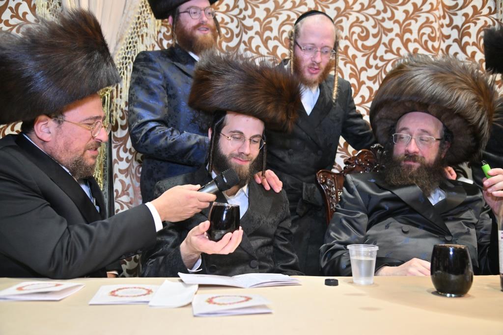 שמחת נישואי בת המשפיע הגה"צ רבי פנחס דוד בונקר