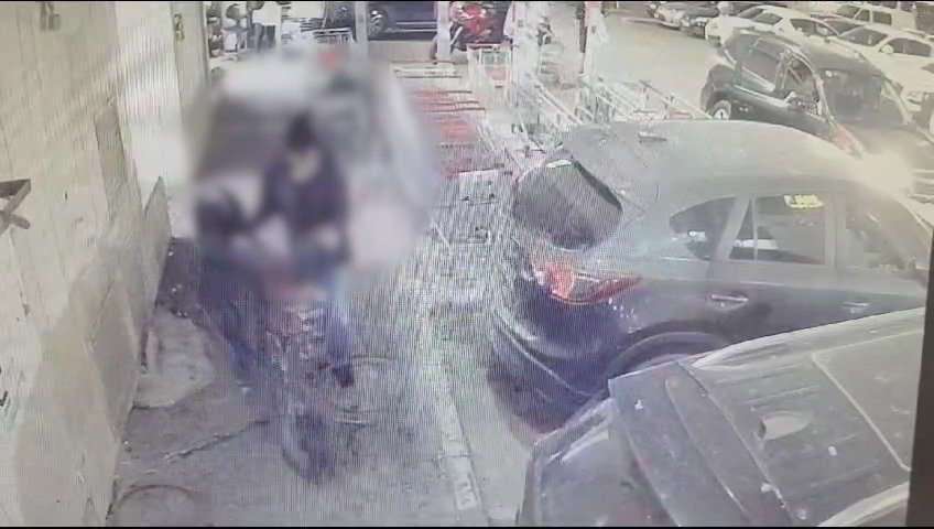 הגניבות של הנאשם כפי שתועדו במצלמות אבטחה
