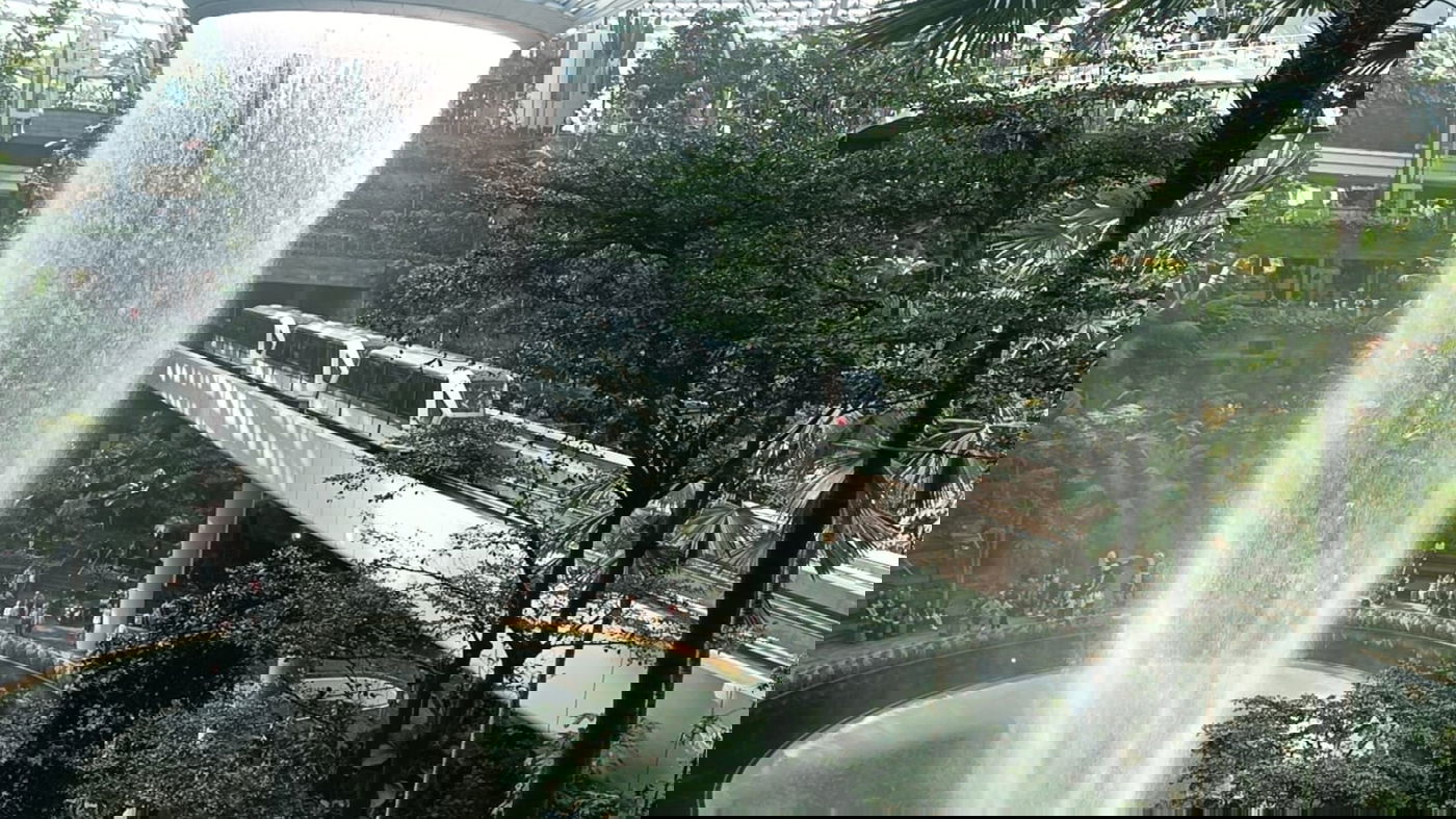 המפל המקורה הגבוה ביותר בעולם