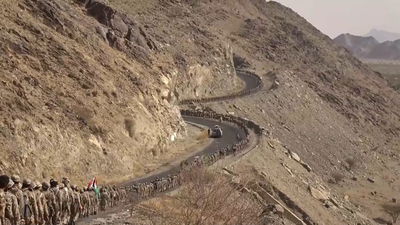 הזוי: אלפי חות'ים צועדים לעבר ישראל כדי להצטרף למלחמה