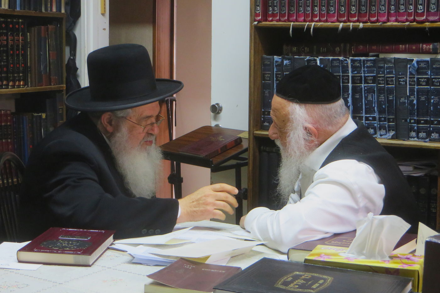 מראות חייו של הגר"ב ויסבקר זצ"ל