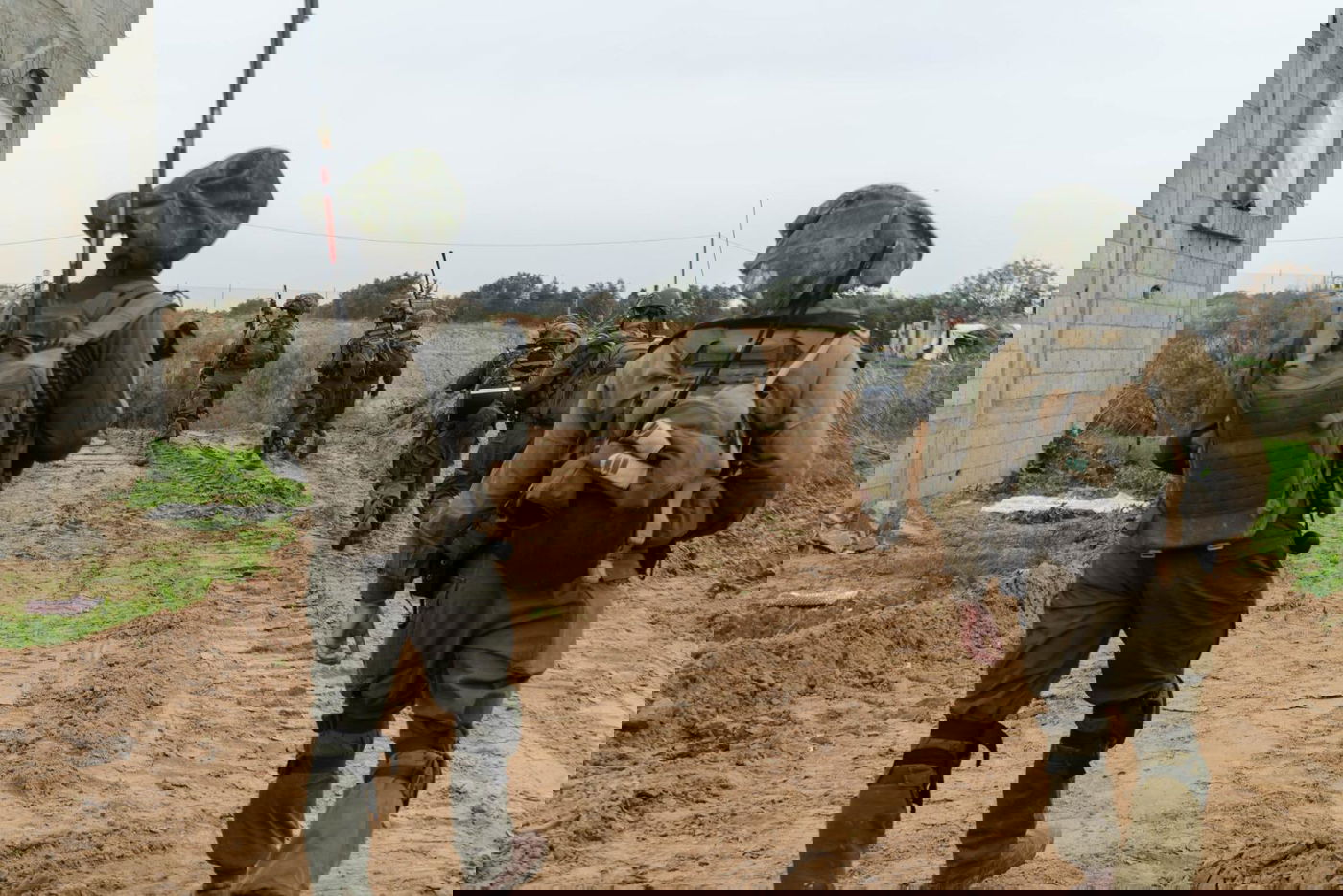 תיעוד בתמונות על פעילות הלוחמים