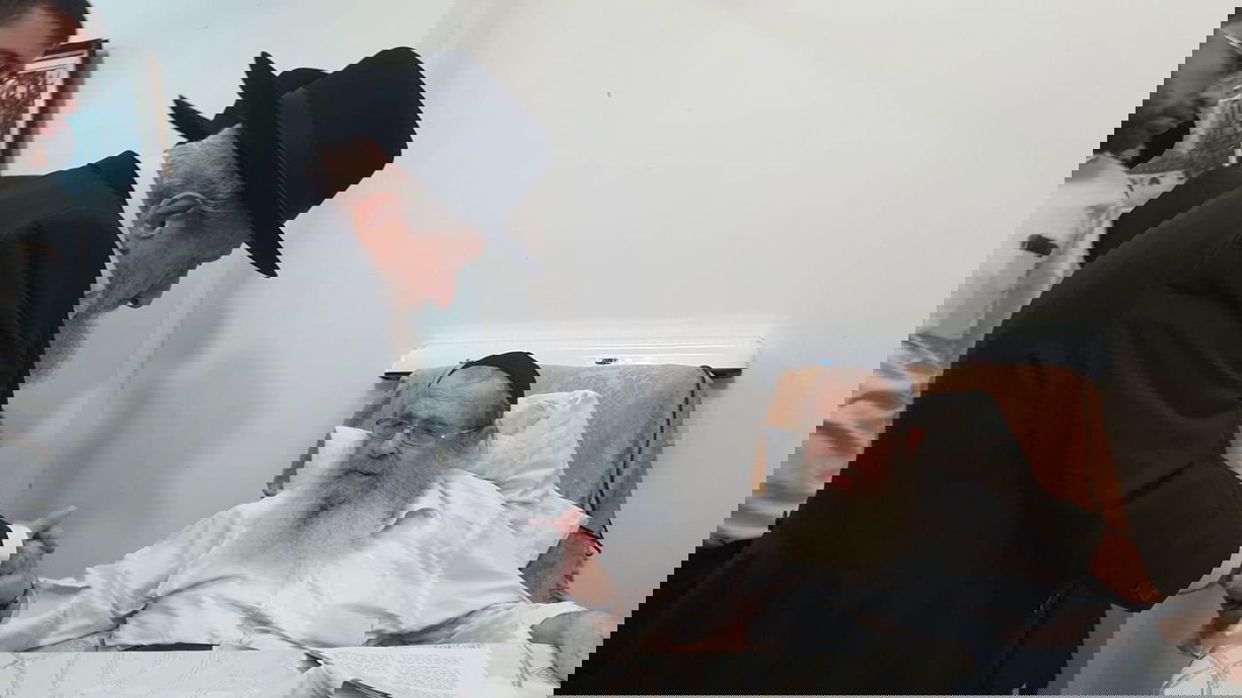 הגר"ד לנדו מבקר את הגר"ב ויסבקר בעת חוליו