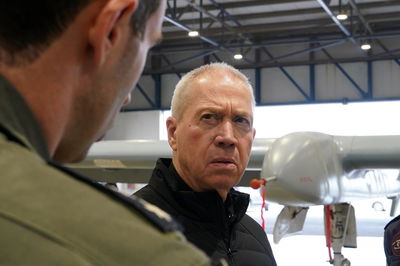 שר הביטחון גלנט, היום