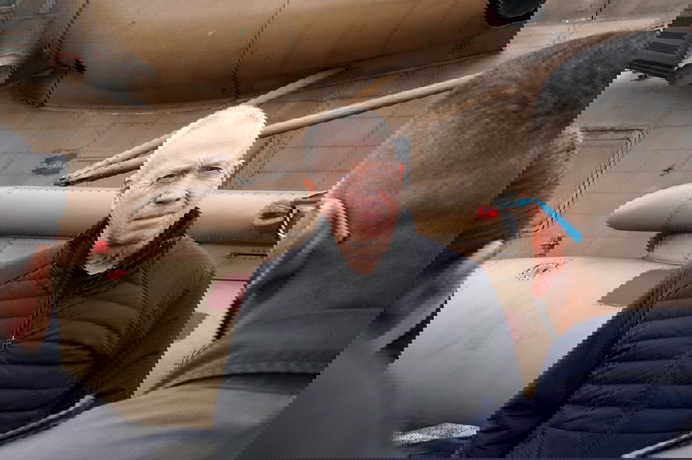 גלנט באיום ישיר לנסראללה: "חרטומי המטוסים מופנים צפונה"