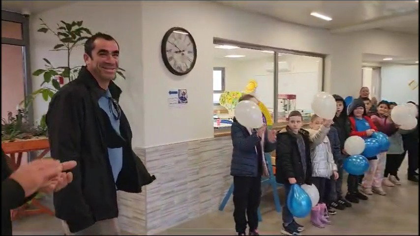 ברק לנס שב למקום עבודתו | צפו בתיעוד מרגש