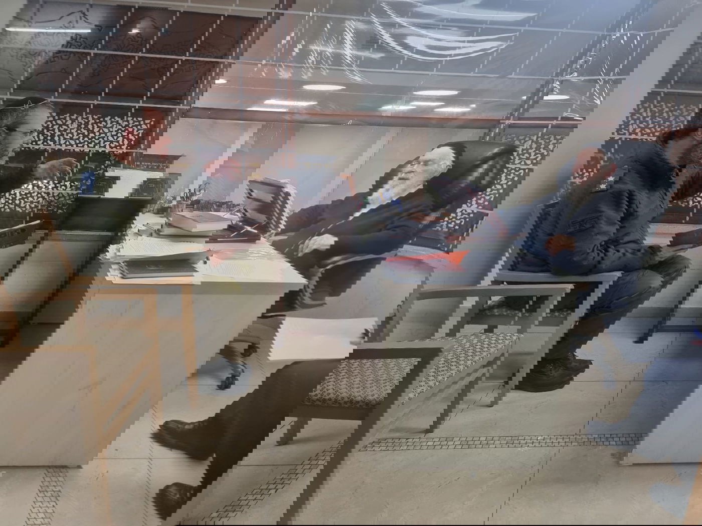 הרב נריה רוזנטל אצל הגר"י זילברשטיין