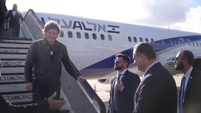 עם הרב המקורב: נשיא ארגנטינה החדש נחת בישראל - והכריז על העברת השגרירות לירושלים | צפו