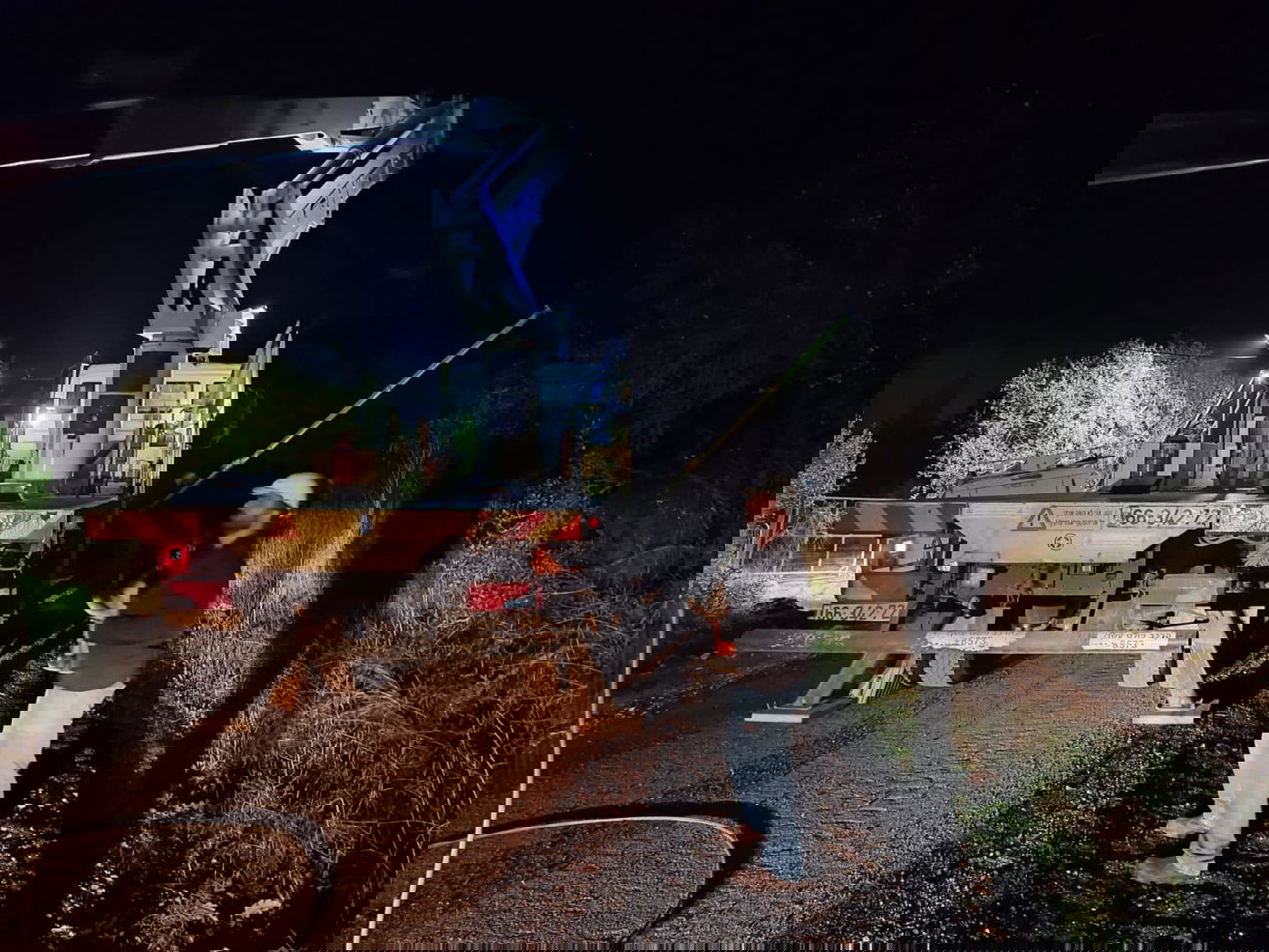 באמצע הלילה, תחת ליווי צבאי: כך תוקן החשמל בצפון