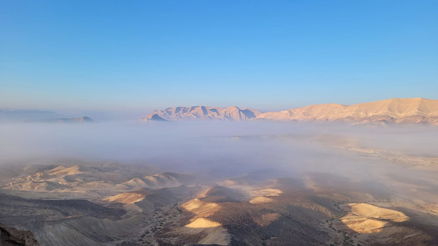 תיעוד מרהיב: ״גלישת עננים״ תועדה הבוקר במכתש גדול