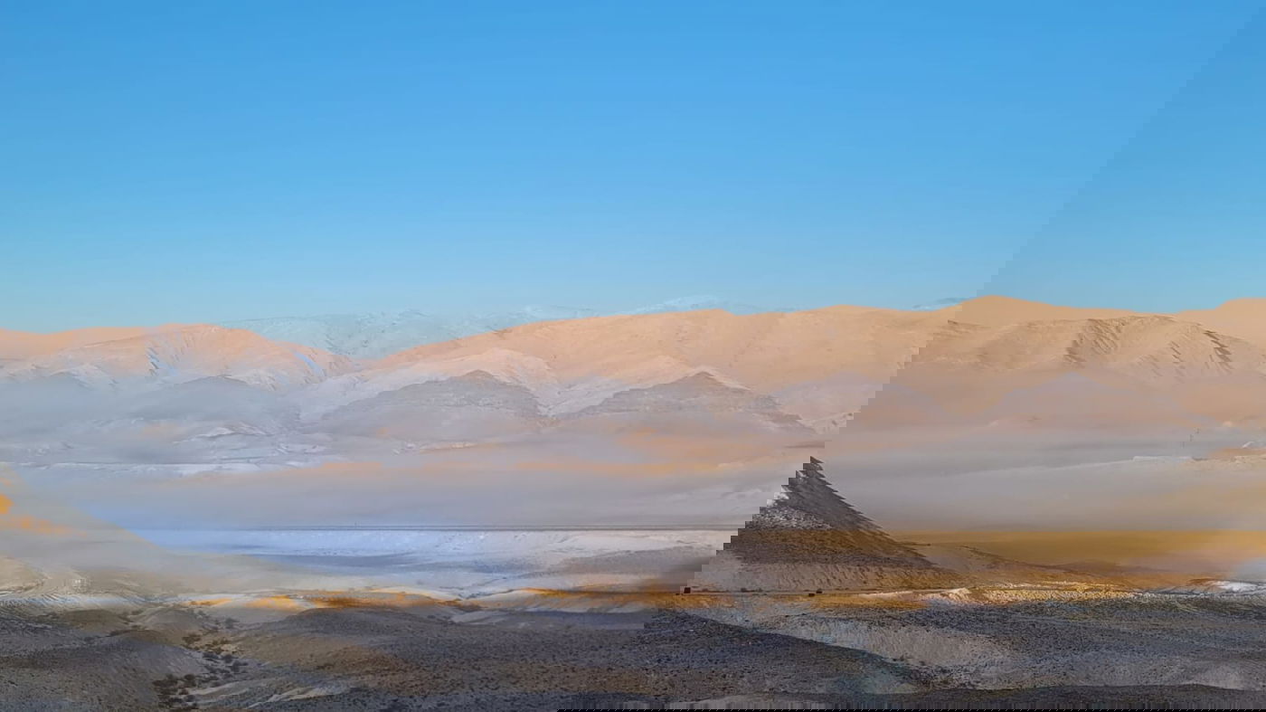 תיעוד מרהיב: ״גלישת עננים״ תועדה הבוקר במכתש גדול